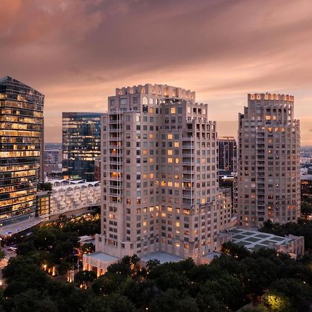 The Ritz-Carlton, Dallas Hotel Exterior photo