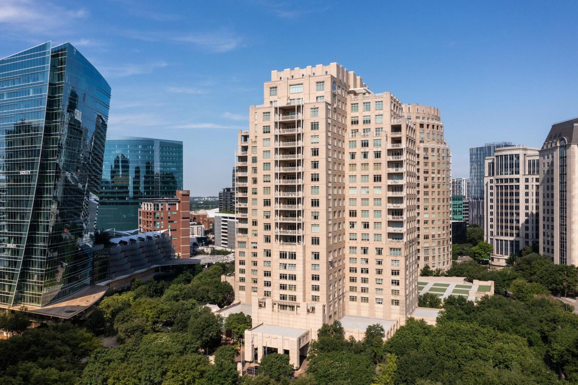 The Ritz-Carlton, Dallas Hotel Exterior photo