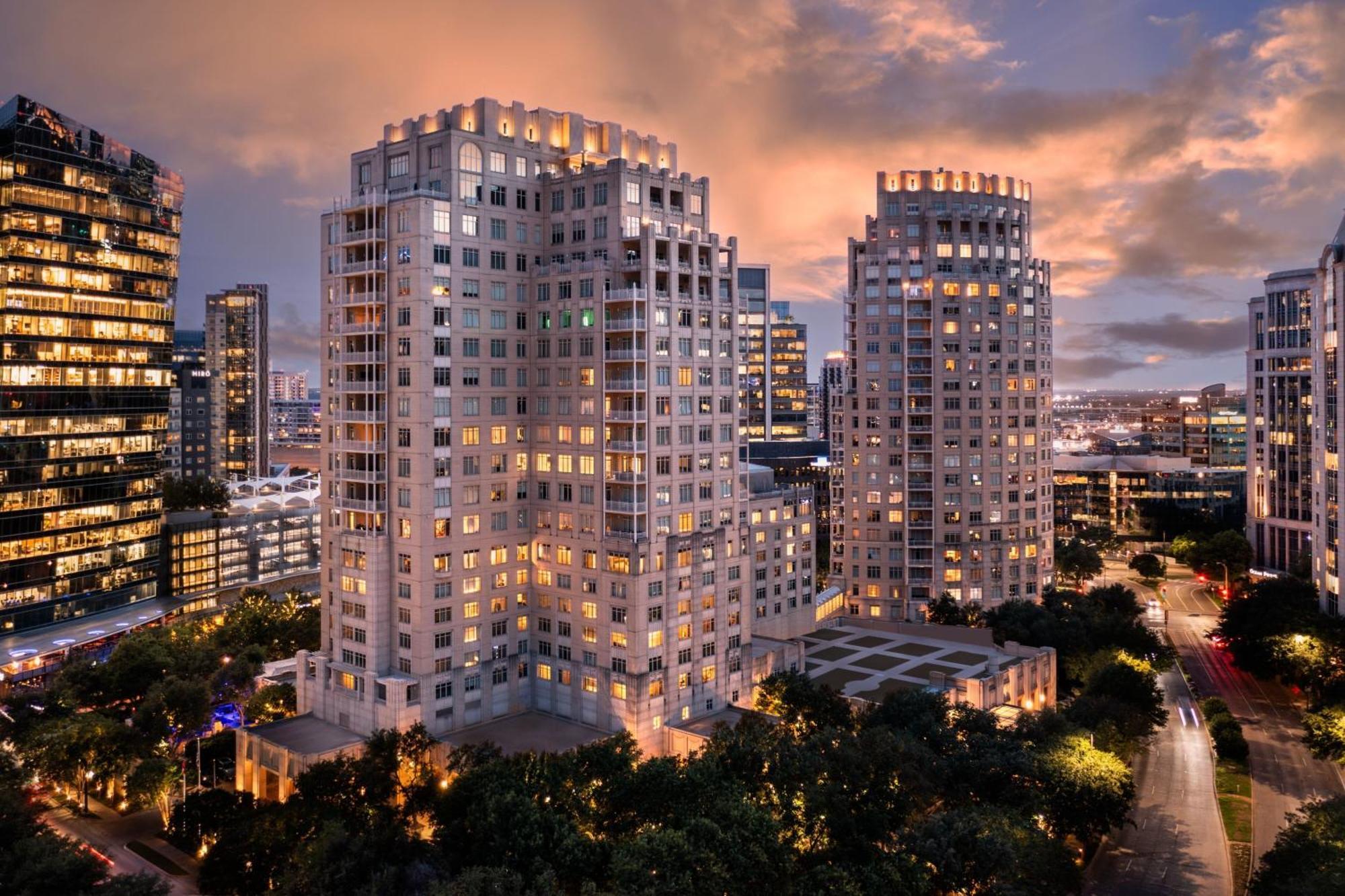 The Ritz-Carlton, Dallas Hotel Exterior photo